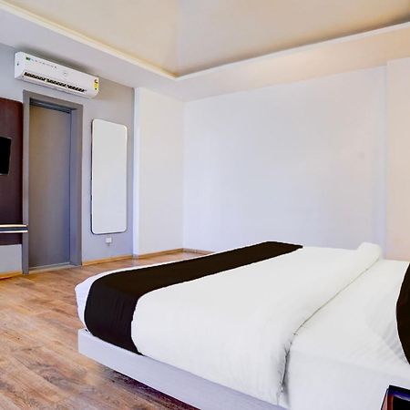 Super Townhouse Bombay Exhibition Centre Goregaon מראה חיצוני תמונה